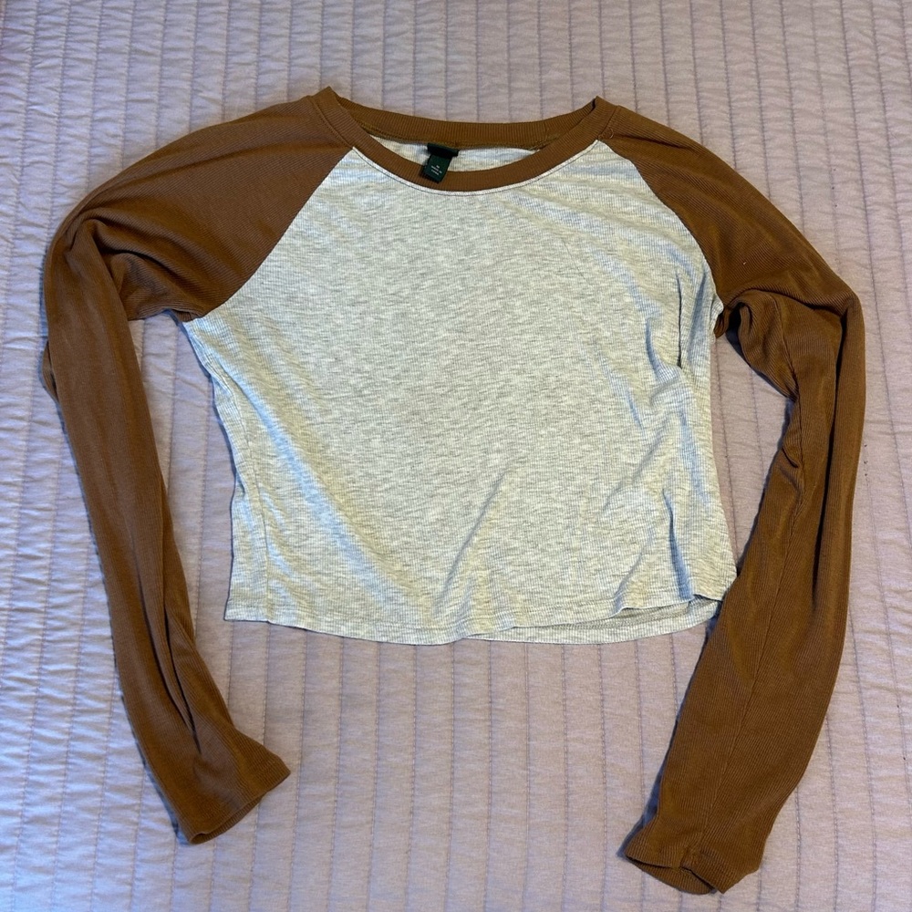 Wild Fable Brown and Gray Long Sleeve Tee